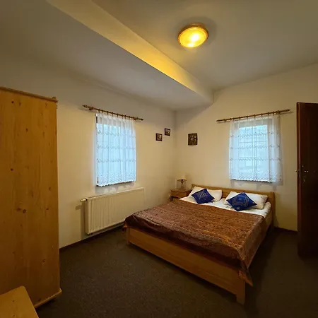 Dom Madeyski منزل للإقامة