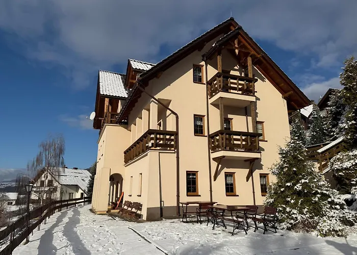 Dom Madeyski בית אירוח *