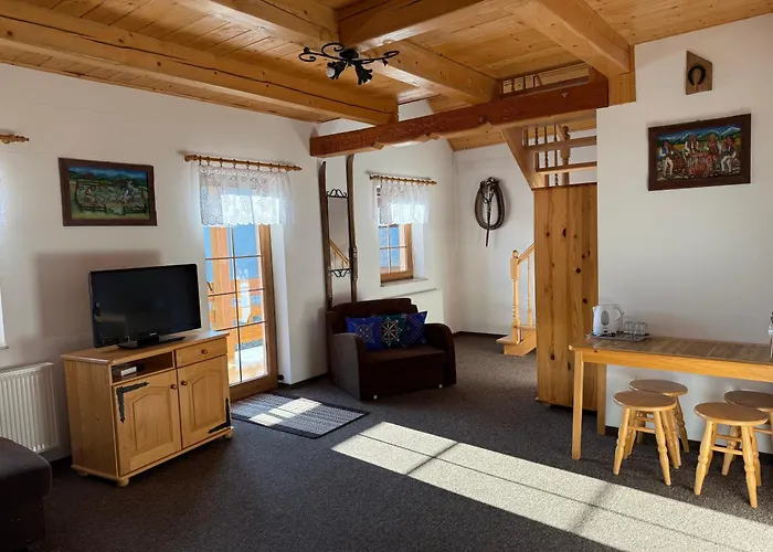 Dom Madeyski בית אירוח *